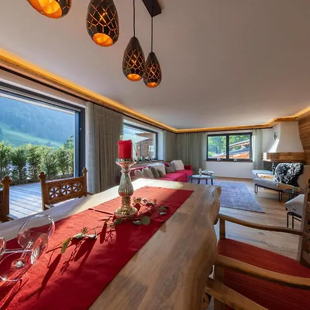 Hide-away Hahnenkamm 1 *