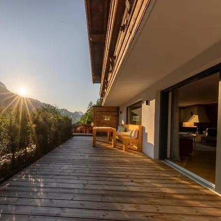 Hide-away Hahnenkamm 1 Apartment *